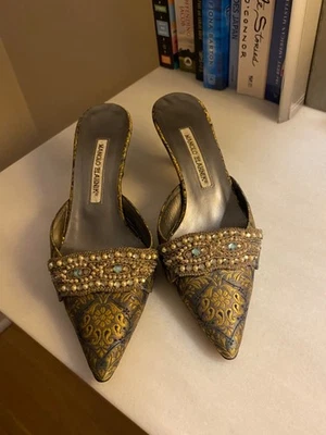 Manolo Blahnik Kitten Heel Mules 37.5 - Image 1 of 4