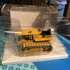 Caterpillar Twenty Two Crawler Tractor 1:16 Norscot #55154 Never Displayed Boxed - Picture 1 of 8