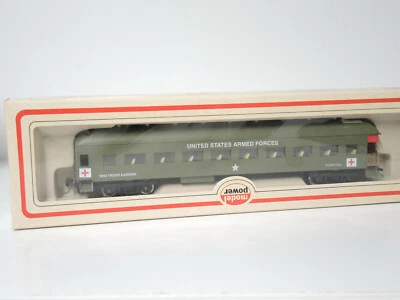 Rivarossi - Model Power - Carrozza  con terrazzino in coda della U.S. R.116 - Immagine 1 di 3