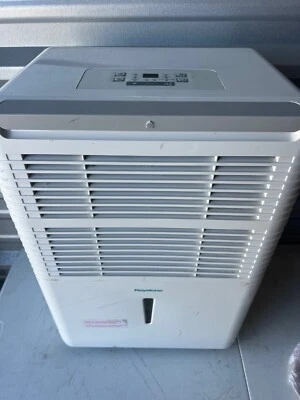 Deshumidificador de consola Keystone 35 pintas - blanco (KSTAD354D) Foto 1 de 4