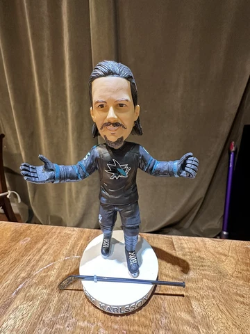 NHL San Jose Sharks Erik Karlsson Stealth Unveil Bobblehead “Brand new” Cover