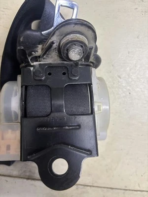 Celica seat belt rear left 6th generation 1993-1999 - Imagem 1 de 4