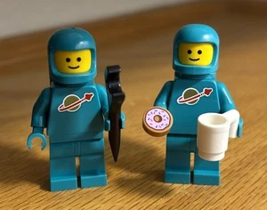 (2) LEGO NEW Classic TEAL Spaceman Minifigures Vending Machine #21358 - Picture 1 of 4