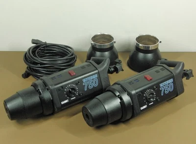 Bowens Calumet Travelite 750 CE-1105 ~ (2) x Monolight Studio Strobe Flash - Image 1 of 4