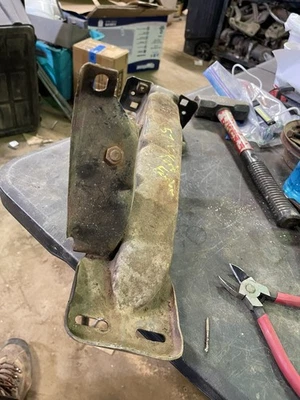 Ford Fairlane 1957-58 embrague y soporte de pedal de freno Foto 1 de 4