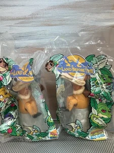 Vintage Land Before Time Burger King Toys 2 di Petrie 1997 dinosauri sigillati - Foto 1 di 6