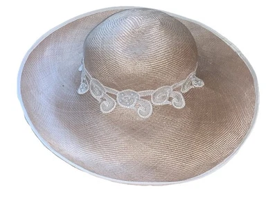 Sombrero de Paja Natural Mr. John Paris Nueva York Clásico Vintage con Banda Blanca Foto 1 de 4