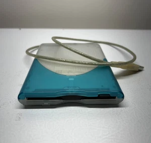 Vintage VST USB Floppy Disk Drive FDUSB Teal and White PC + Mac - Afbeelding 1 van 5