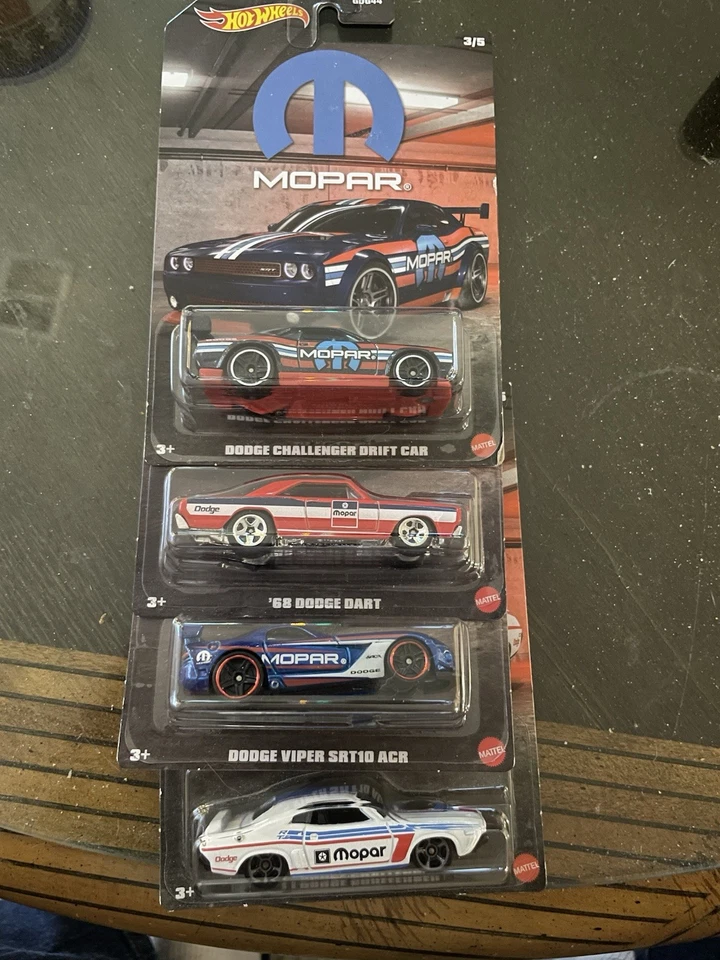 Dodge Mopar 2022 Hot Wheels juego completo de 4 coches Foto 1 de 4