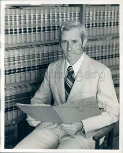 1971 Press Photo Attorney Daniel O'Connell of Miami Florida - Picture 1 of 2