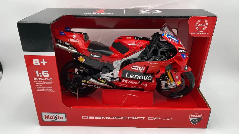 Modellino Moto Maisto 1/6 Ducati Desmosedici Francesco Bagnaia #1 Moto GP 2024