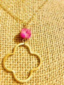 Matt Gold  Chain 36” With 10 Mm Square Ultra Pink Swarovski Crystal Gold Pendant - Picture 1 of 5