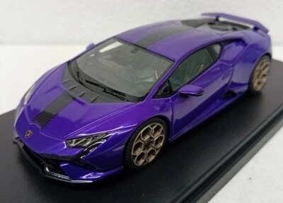 LAMBORGHINI HURACAN TECNICA 2023 VIOLA PASIFAE con LIVREA NERA Looksmart LS536F - Immagine 1 di 2