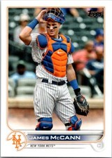 2022 Topps Baseball 256 James McCann
