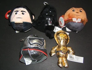 3 HALLMARK STAR WARS PELFFBALLS y 2 ADORNOS COLGANTES DISTINTIVOS - Imagen 1 de 3