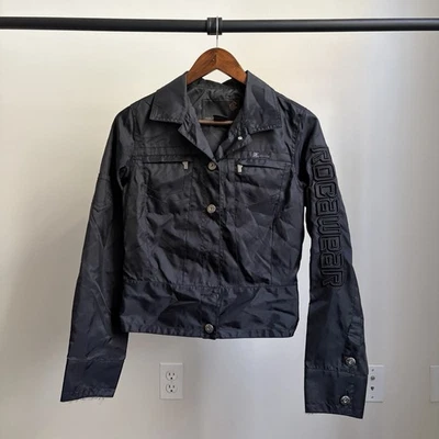 Chaqueta de fiesta vintage Y2K Rocawear de nailon lindo logotipo negra para mujer M Foto 1 de 4