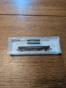 N Scale MKT #3802 Atlas flat car w/ stakes - Picture 1 of 4
