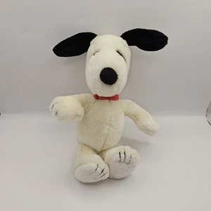 Vintage Applause Peanuts Snoopy 8" Plush Dog Character - Picture 1 of 8