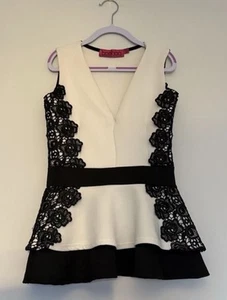 Boohoo Top Blouse Size 6 Cream Black Peplum Lace Embroidery V Neck Sleeveless - Picture 1 of 9