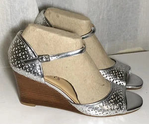 NEW Talbots Wedge Heels Laser Cut Out Peep Toe Silver Grey Leather Size 6.5 - Picture 1 of 6