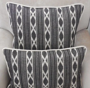 ❇️ New Black & Cream TEXTURED Square or Oblong Cushion covers & CREAM piping - Picture 1 of 13