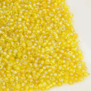 Czech Seed Beads Round 11/0 Trans. Lt. Yellow AB 15g 10645225 - Picture 1 of 2