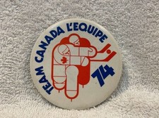 VERY RARE 1974 Team Canada L'Equipe Hockey 3 Inch Button, VERY NICE!