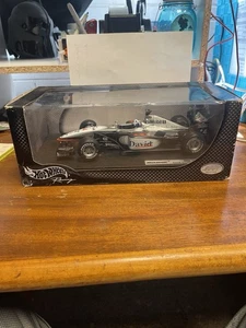 1/18 HOT WHEELS 2001 DAVID COULTHARD #4 McLAREN FORMULA 1 DIECAST - Picture 1 of 12