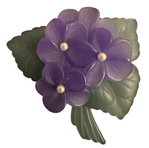 De Colección Broche Lucite Dulces Violetas Años 60 Púrpura y Verde Floral Avon Disfraz Pieza - Imagen 1 de 4