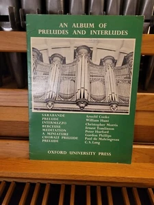 * Un álbum de preludios e interludios; órgano (Oxford) - Imagen 1 de 1