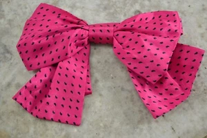VINTAGE bright pink spotted silk bow tie /pussy bow c.1980s - Picture 1 of 5