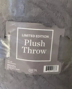 Ulta Gray Plush Throw Blanket Super Soft 50 x 60 Inches SALE HELPS DOGS & CATS! - Picture 1 of 4