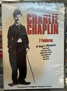 Charlie Chaplin: Schulterarme - DVD 7 Features & Due South - Bild 1 von 3
