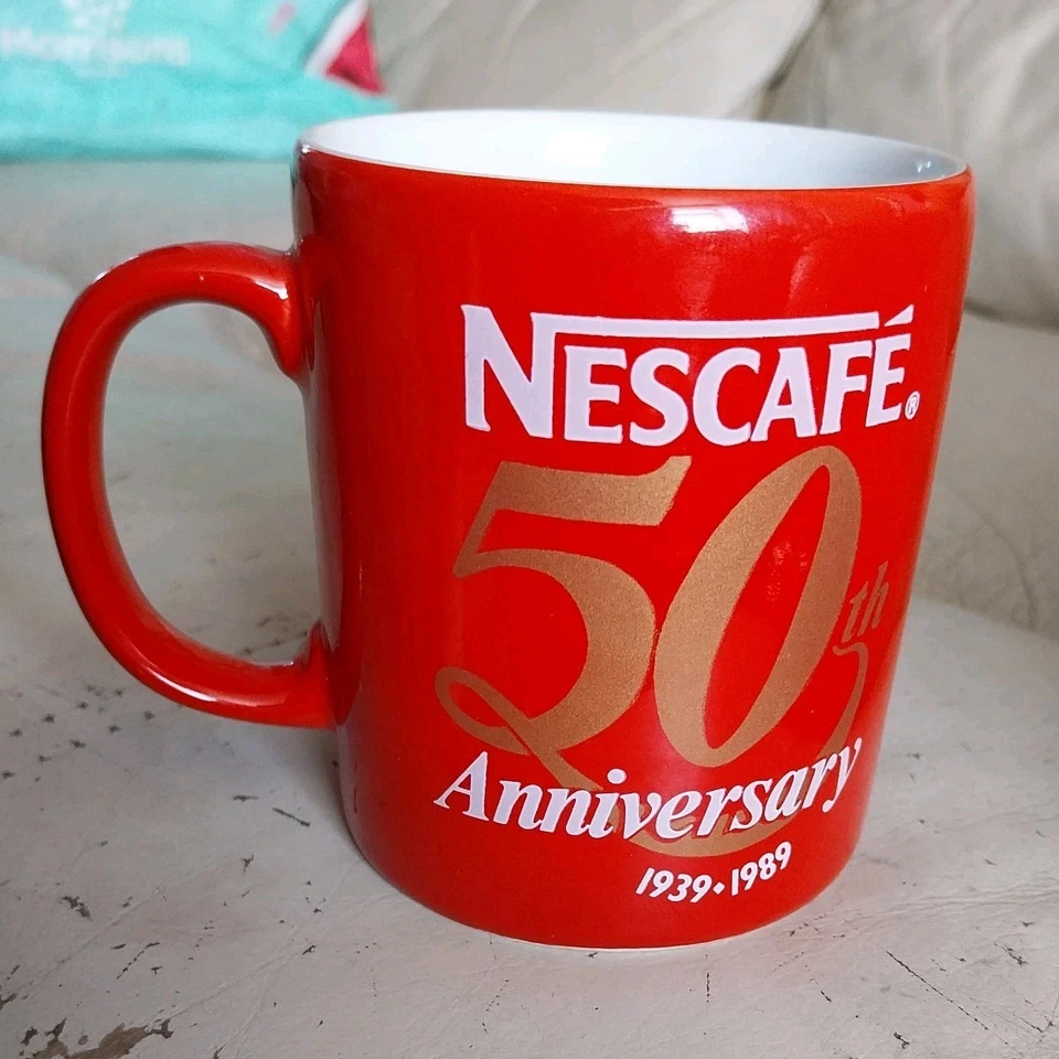 Taza pequeña de té de café Nescafé 50 aniversario 1939-1989 roja blanca ENVÍO GRATUITO Foto 1 de 3