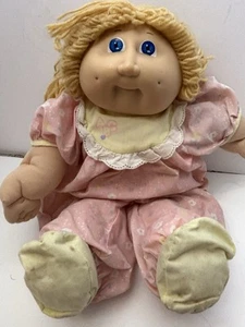 Muñeca Cabbage Patch 1978 1982 vintage cabello rubio ojos azules traje floral firmado - Imagen 1 de 16