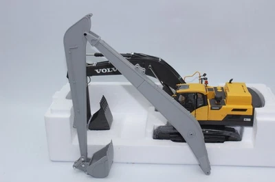 Traxxas 71076-8 E-Revo 4x4 Vxl Purple Brushless Rtr Battery Monstertruck 1:16 - Image 1 of 4