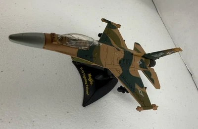 Maisto  F-16 Fighting Falcon Replica Plane Aircraft With Stand - Image 1 of 4