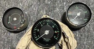 Porsche 912 SWB Instrumente Satz 3-fach komplett überholt - Bild 1 von 9