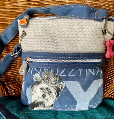 Fuzzy Nation Terrier 斜挎包 毛茸茸内饰 全新 — 第 1/4 张图片