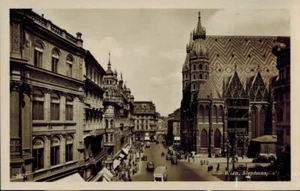 Unposted Postcard of WIEN STEPHANSPLATZ, Vienna Geographical Center Square PC - Picture 1 of 2