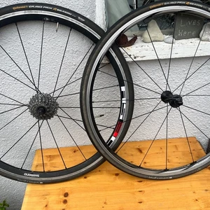 Juego de ruedas Shimano 700c 3307 - Imagen 1 de 17