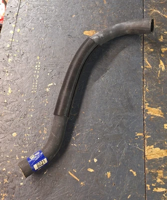 Manguera de refrigerante moldeada Napa 8021 años 80 Ford Lincoln Mercury NOS 1.25"x1.5"x25.09 leer Foto 1 de 4