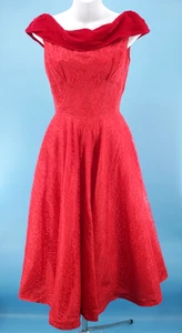 VTG Women's 50s Red Lace & Velvet Trim Formal Dress / Gown Sz XXS/XS 1950s - Picture 1 of 14