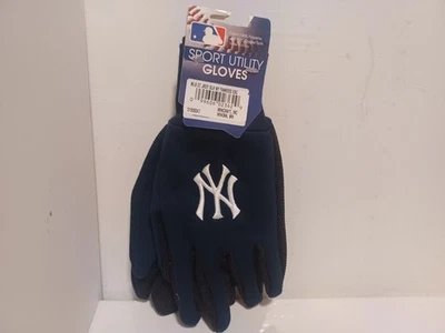 New NWT Wincraft MLB New York Yankees Sport Utility Gloves With PVC Gripper Dots - Image 1 of 4