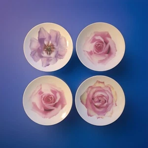 Wedgwood Bloomers púrpura Lisianthus y rosa 4 platos de ensalada hueso China Inglaterra - Imagen 1 de 5