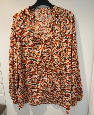 multi colour print long sleeve v neck blouse. Size L - Image 1 of 4