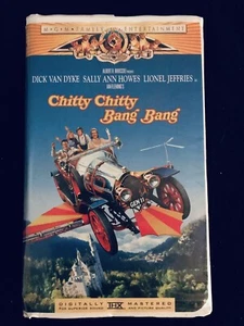 Chitty Chitty Bang Bang (VHS) Dick Van Dyke Ian Fleming Clamshell Rated G - Picture 1 of 3