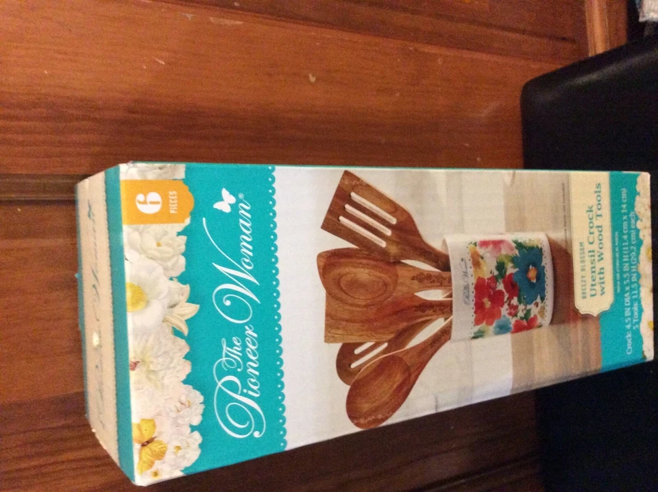 Nueva vasija intensiva The Pioneer para mujer con herramientas de madera Breezy Blossom nueva con caja Foto 1 de 2