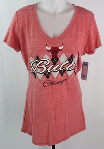 Camiseta para mujer Chicago Bulls NBA Touch cuello en V - Imagen 1 de 4