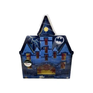 Culturefly DC Batman Tiny Mights Set Of 12 Mini Figures + Case LIMITED EDITION - Picture 1 of 8